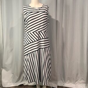 Liz Claiborne Black and White Sleeveless Midi Dress